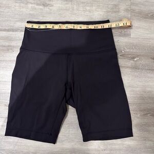 Lululemon Wunder Train Bike Shorts